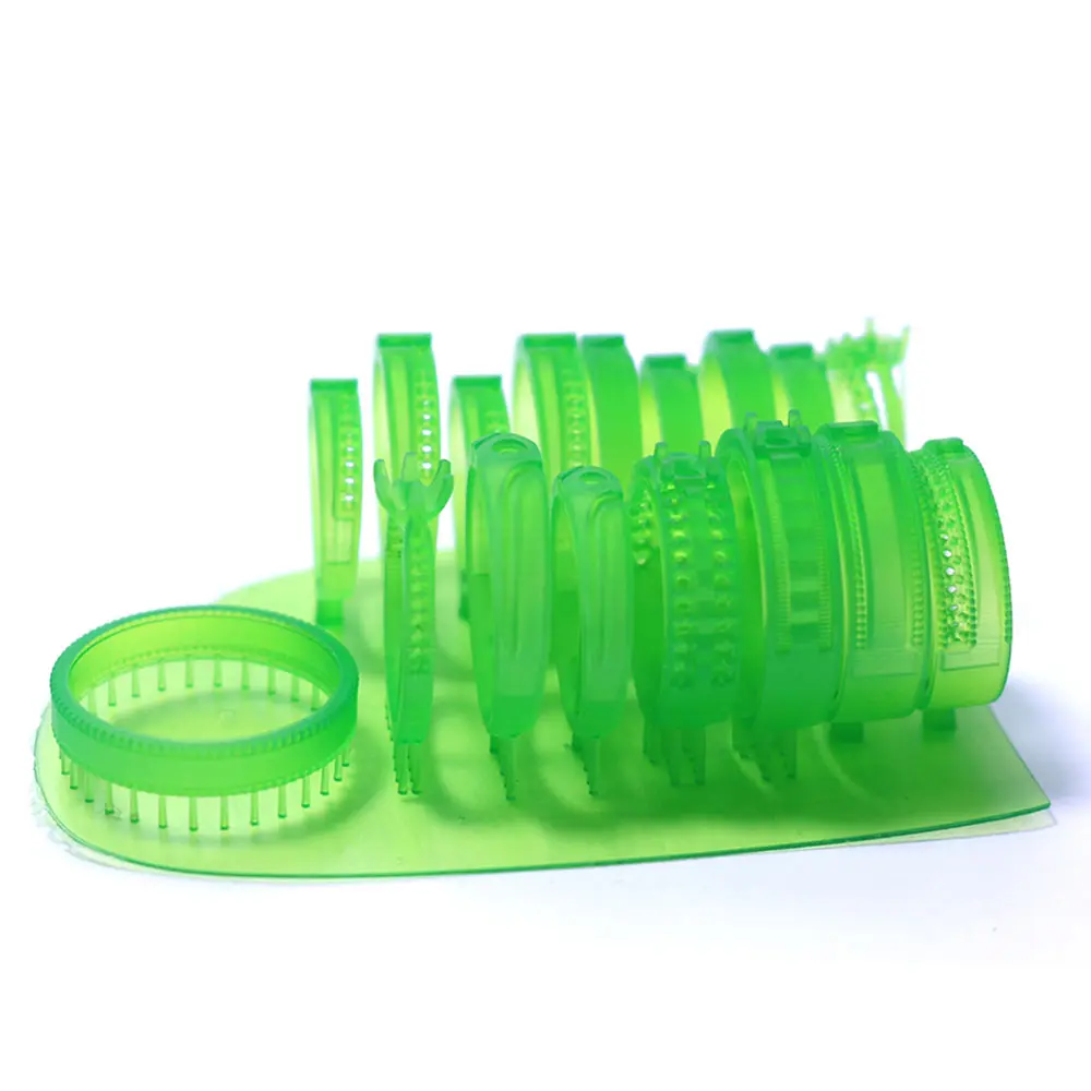 green-ring-models-3D-printed-with-3122Jewelry-Casting-Resin1.webp